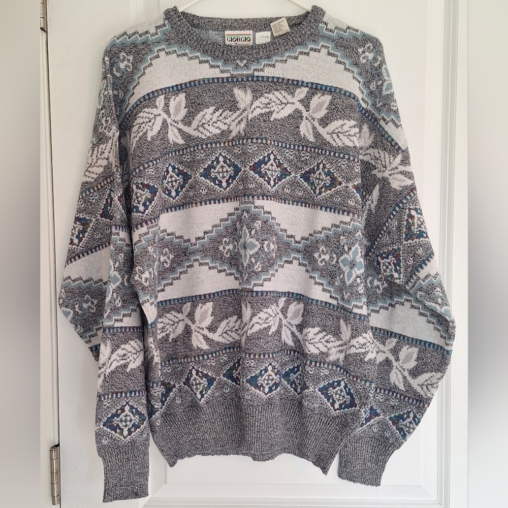 Men's Crewneck Sweater with Geometric Pattern